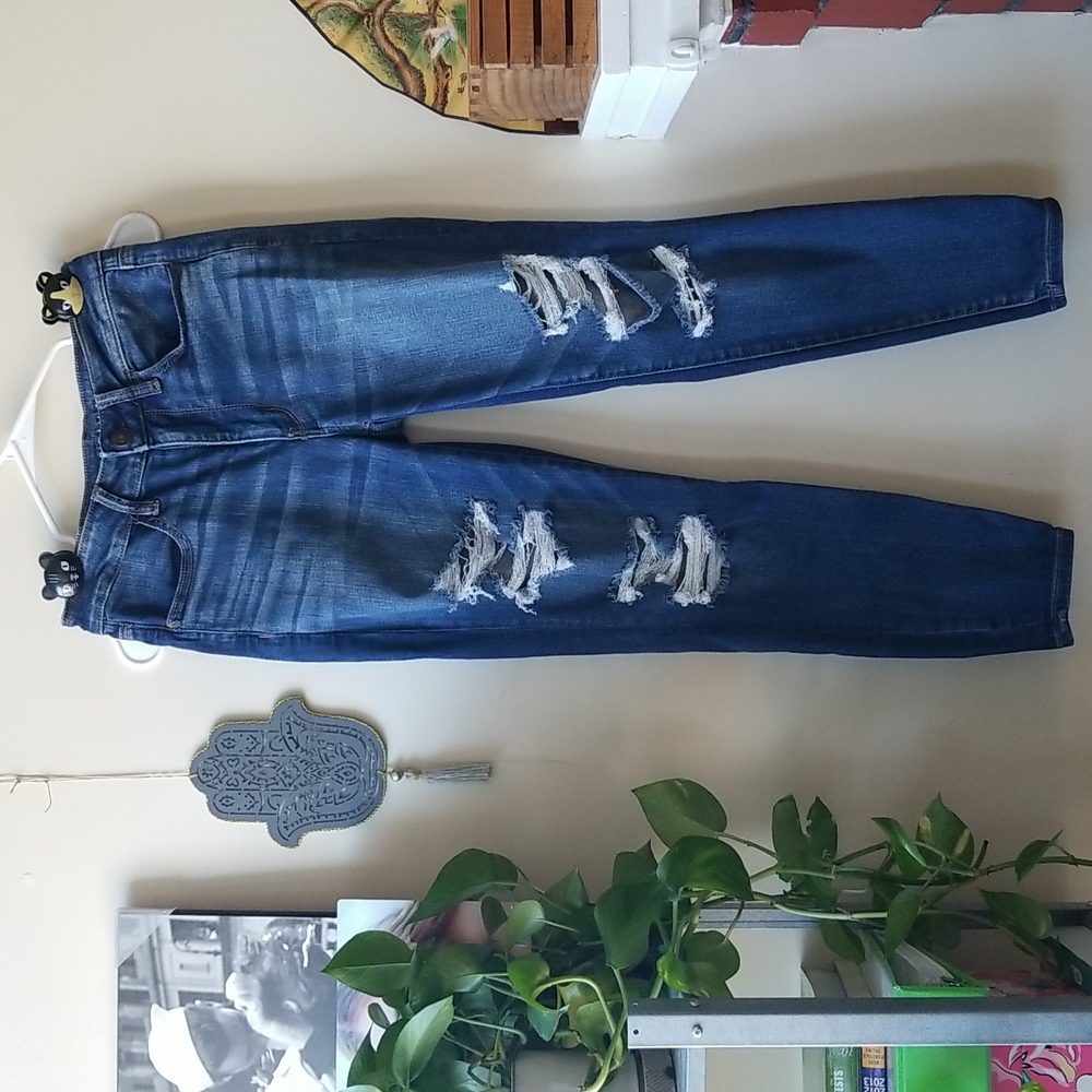 American Eagle Next Level High Rise Jean Size 6s